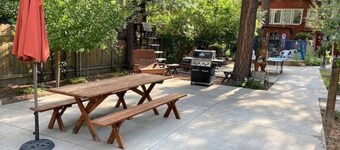 Charming Timber Haven Lodge (1BRM-4guest) Cabin #5