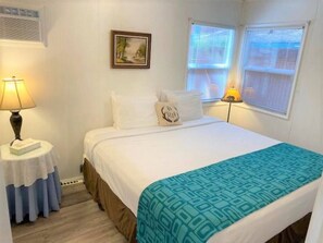 WiFi, bed sheets