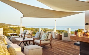 Outdoor dining - Hotel Teranka (Formentera)