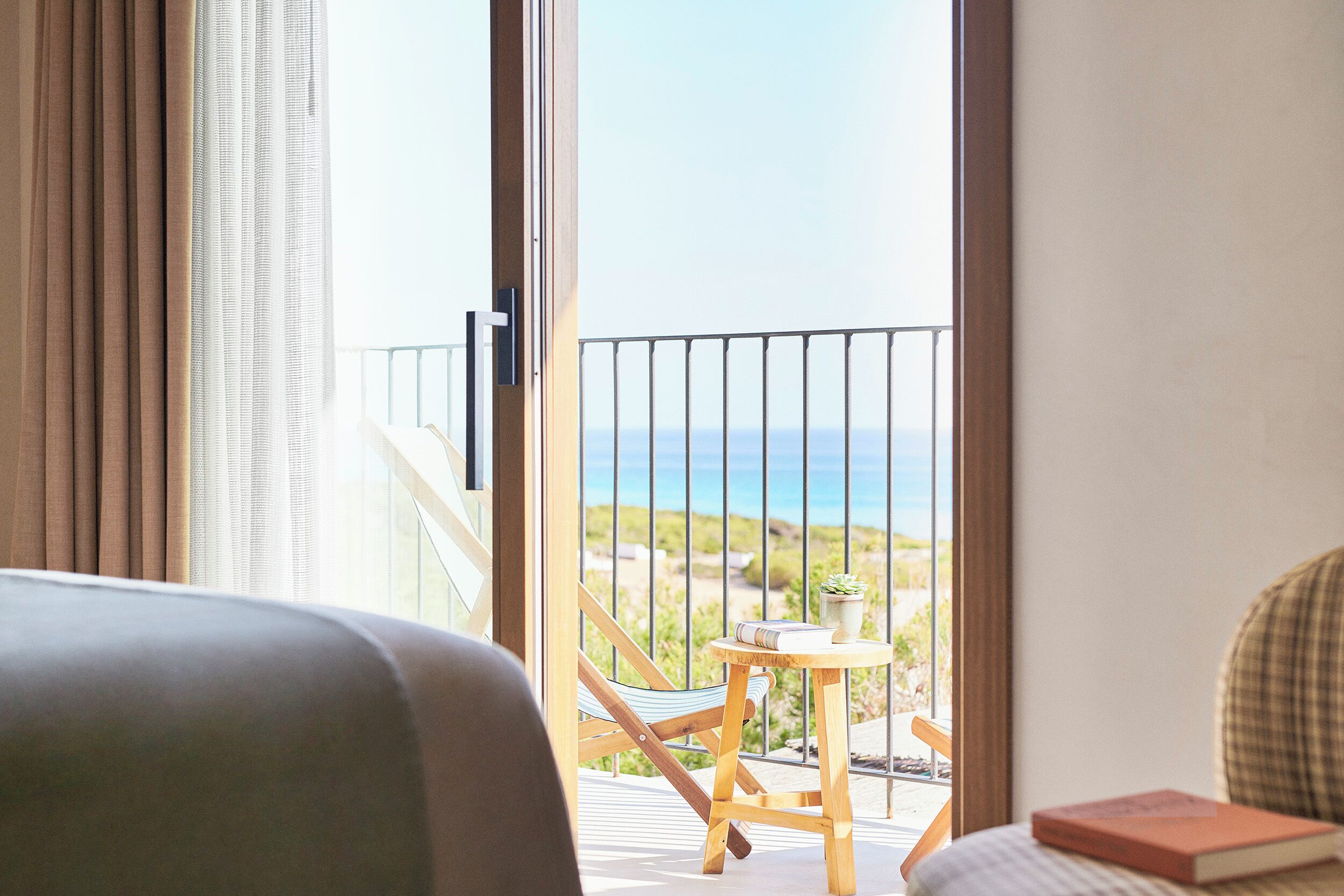 Suite junior, vistas al mar (Deluxe) | Minibar, caja fuerte, sistema de insonorización y wifi gratis