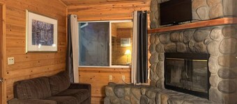 Cozy Lake-View Lodge Cabin #3 (2 BR Near Village)