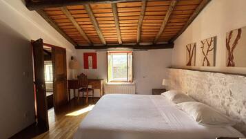 3 dormitorios, wifi gratis, ropa de cama