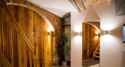 Großzügige Wohnung in Berlin Mitte für 6 Gäste