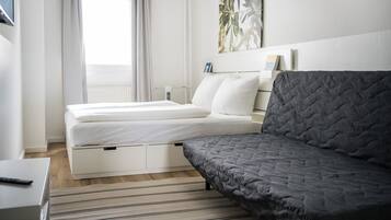 2 bedrooms, iron/ironing board, WiFi, bed sheets