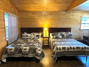 1 bedroom, WiFi, bed sheets - Tranquil 2 Bd Getaway w/ Hot Tub - Bear Manor #12 (Big Bear Lake)