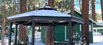Secluded, Quiet 2bd Suite w/ Tub - Bear Manor #16