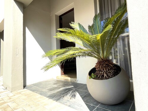 Lion Mansion Villa 5 bedroom 5 bathroom pool bbq garden