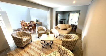Lion Mansion Villa 5 bedroom 5 bathroom pool bbq garden