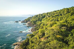 View from property - VELINN Pousada 8 Ilhas (Ilhabela)