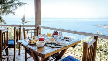 Desayuno buffet incluido todos los días