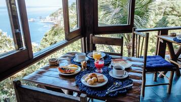 Desayuno buffet incluido todos los días