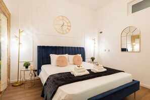 5 habitaciones, tabla de planchar con plancha y cuna de viaje 