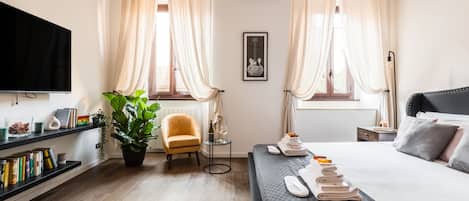 4 bedrooms, iron/ironing board, travel cot, free WiFi