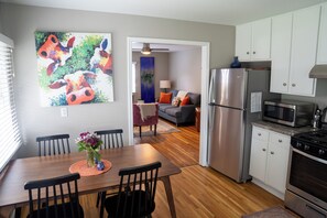 Interior - 1742 Uptown // Stylish w/Updates, 3BD, Walk to Mayo, Pet Friendly (Rochester)