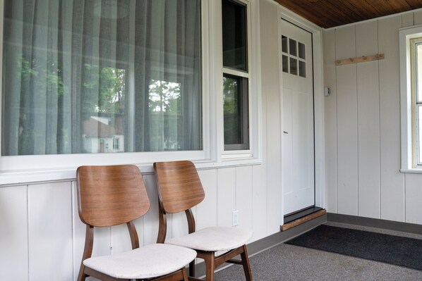 Property grounds - 1742 Uptown // Stylish w/Updates, 3BD, Walk to Mayo, Pet Friendly (Rochester)