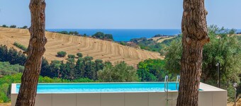 Villa Dell'Arco - Seaview, Private Pool & AirCo