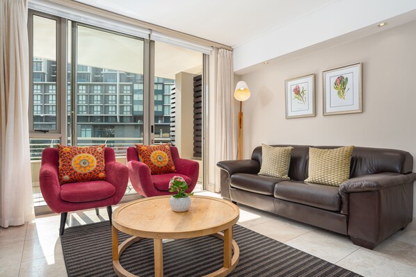 Basic Apartment | Living area