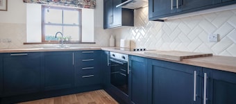 Anchor Well - 2 Bedroom Cottage - Ludchurch