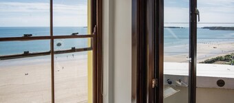 The Nest - 1 Bedroom Apartment - Tenby