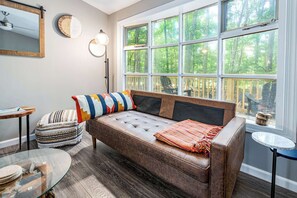 TV, fireplace, offices