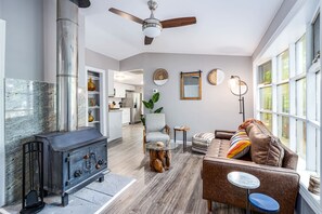 TV, fireplace, offices