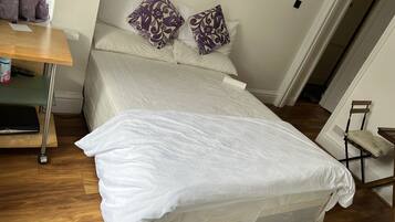 Studio | Free WiFi, bed sheets