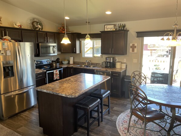 Fridge, microwave, oven, dishwasher