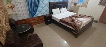 New Hajveri Hotel Lahore