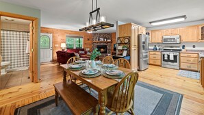 Private kitchen - Nature in Aska! Access to Toccoa River/USFS (Blue Ridge)