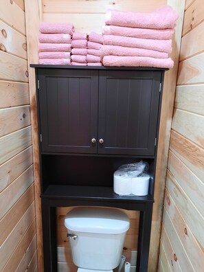 Comfort Cabin | Bathroom - Hidden Valley Campground (Mullens)