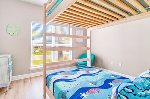 4 bedrooms, iron/ironing board, free WiFi, bed sheets - Windmark Family Retreat | Pool | Dual Living Spaces | Sleeps 10 (Port St Joe)