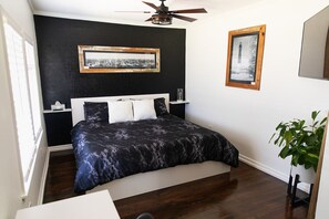 2 bedrooms, desk, iron/ironing board, free WiFi