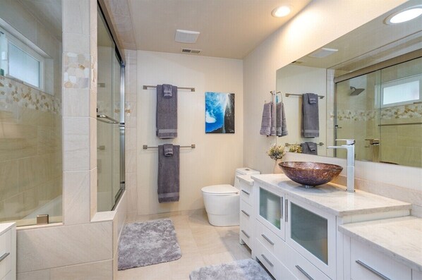 Badewanne, Haartrockner
