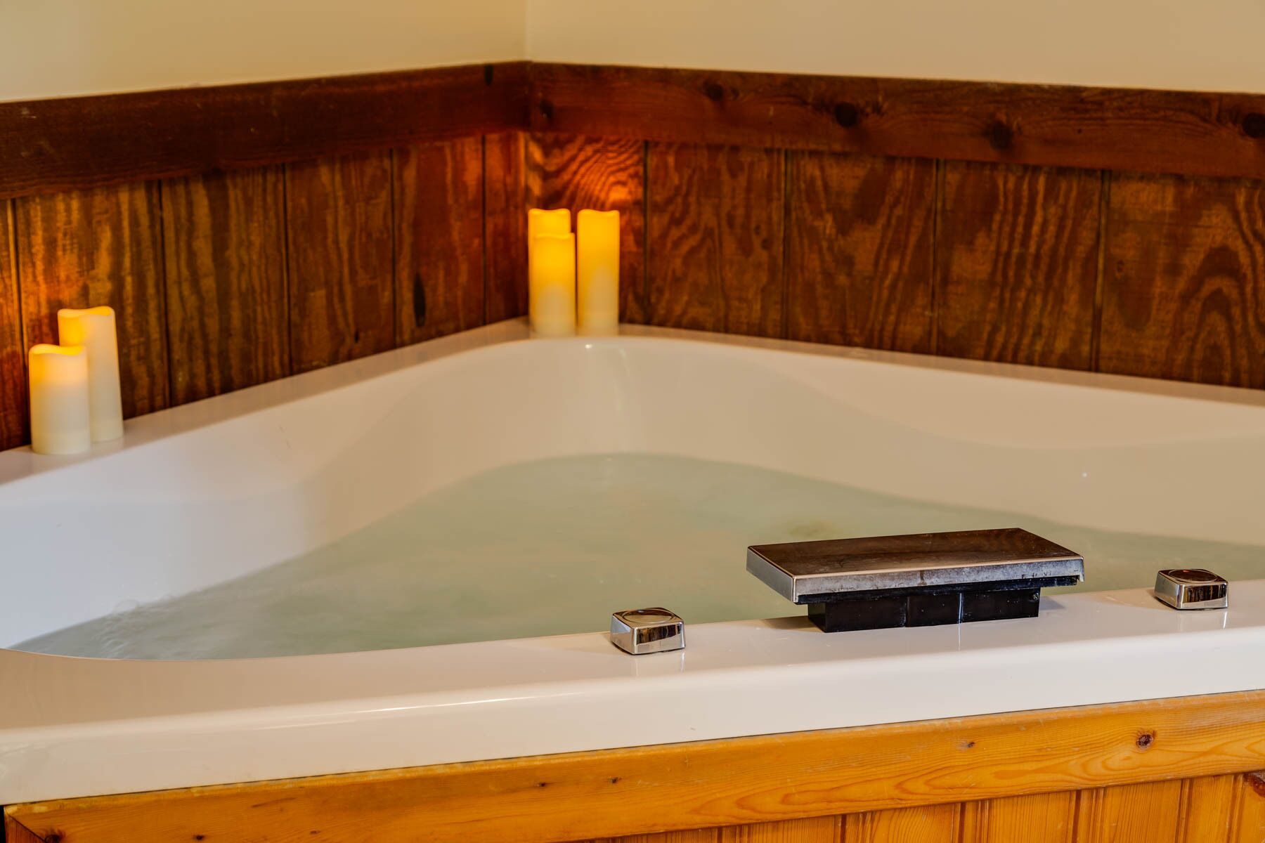 Séchoir à cheveux, serviettes fournies