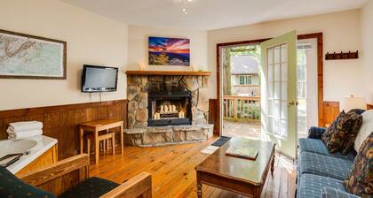 Dripping Rock--1 King BR, Jacuzzi, Kitchenette