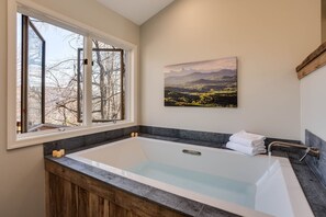 Bathroom - High Meadows--King BR, fireplace, jacuzzi, kitchen (Lyndhurst)