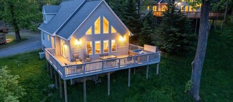 Torry Ridge--hot tub, mountain views, fireplace