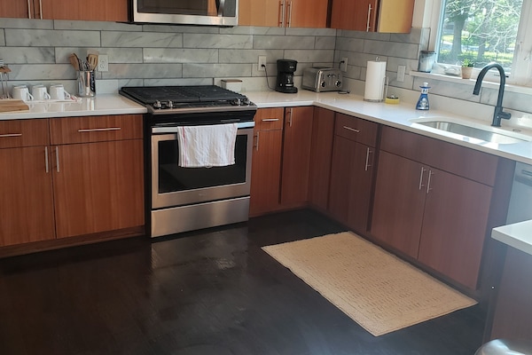 Micro-ondes, four, plaque de cuisson, lave-vaisselle