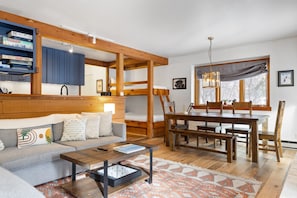 Smart TV, fireplace - Outpost: Phlox 2511 - Private Patio (Wilson)