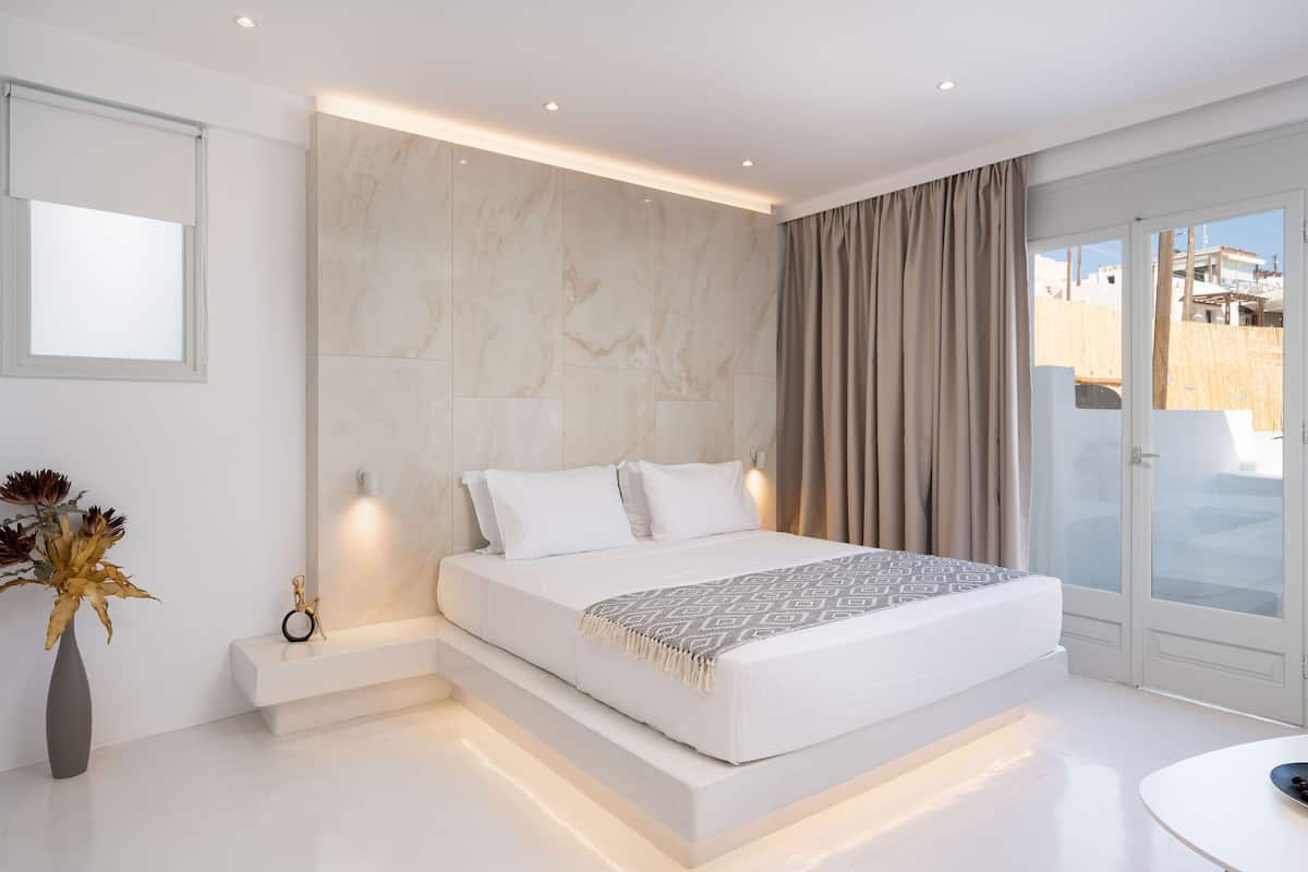 Suite with Sea View, Private Heated Pool & Steam Room (A1) | 1 bedroom, minibar, in-room safe, blackout drapes