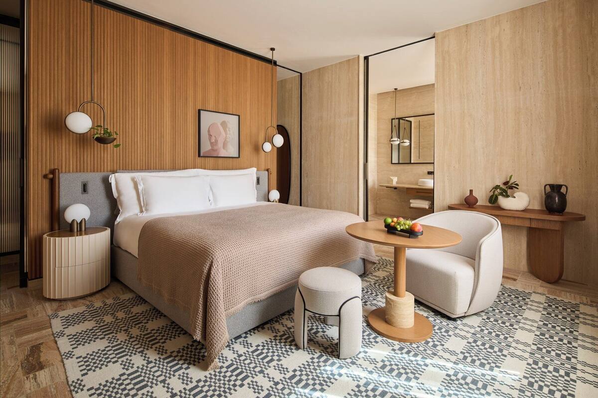 Lata Suite | Sengetøy av topp kvalitet, memory foam-senger og minibar (inkludert)