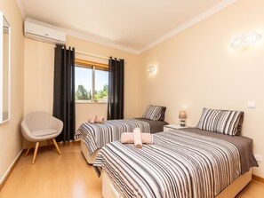 3 bedrooms, WiFi, bed sheets