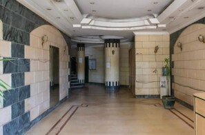 Interior - Balcony Pyramids View Apartment (Giza Governorate)