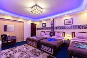 4 chambres, fer et planche à repasser, Wi-Fi gratuit, draps fournis