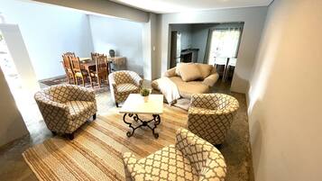 Télévision, cheminée