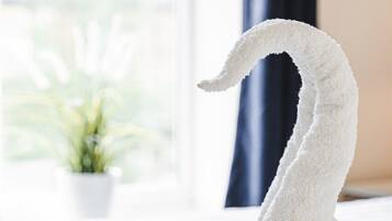 2 bedrooms, iron/ironing board, Internet, bed sheets