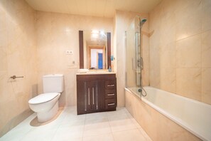 Bañera, toallas