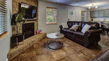 Smart TV, fireplace, video games