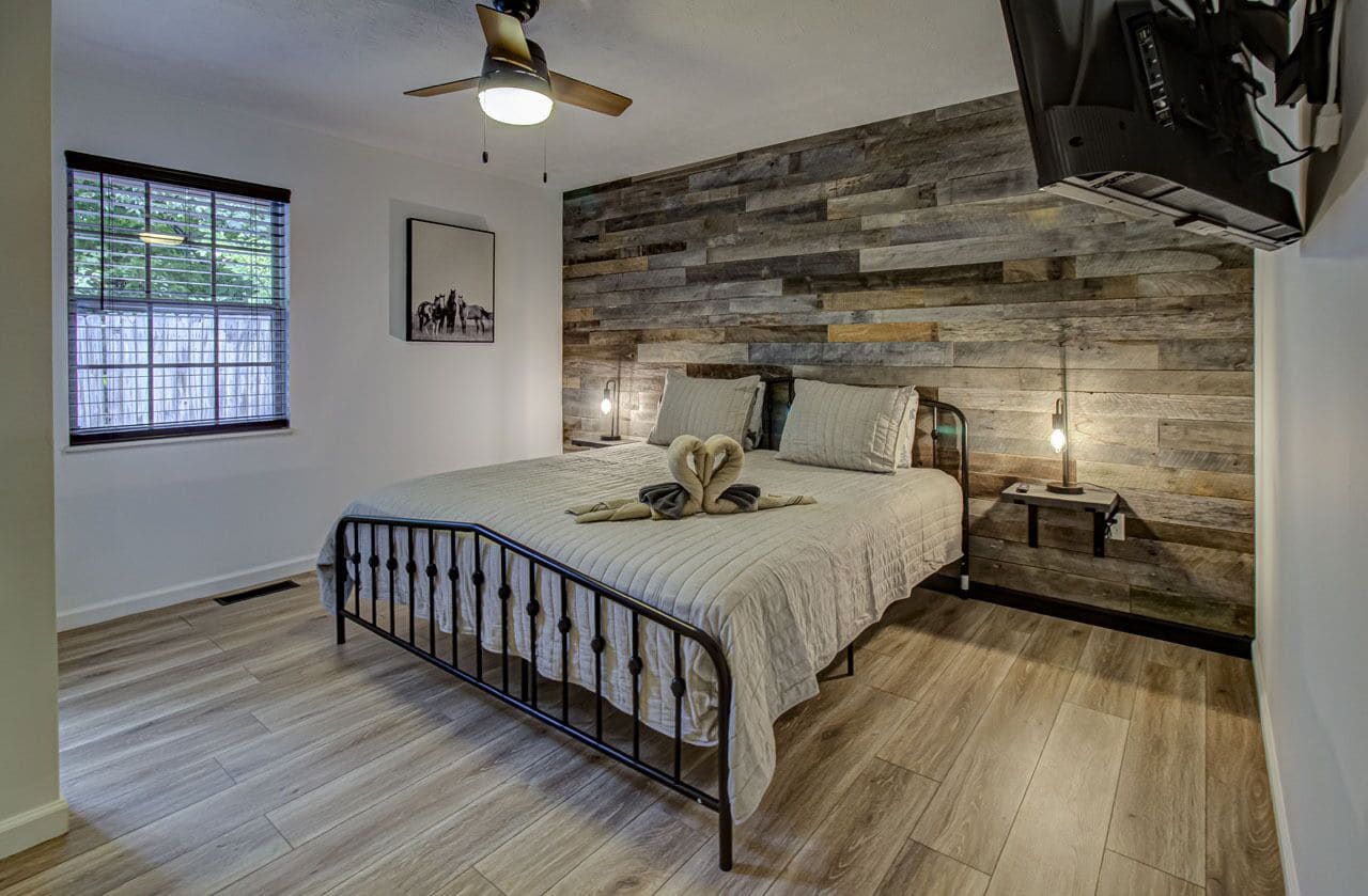 2 عدّة غرف نوم ومكواة/لوح كي وواي فاي مجانًا وملاءات أسرّة