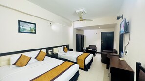 Family Room | Egyptian cotton sheets, premium bedding, down comforters, pillowtop beds